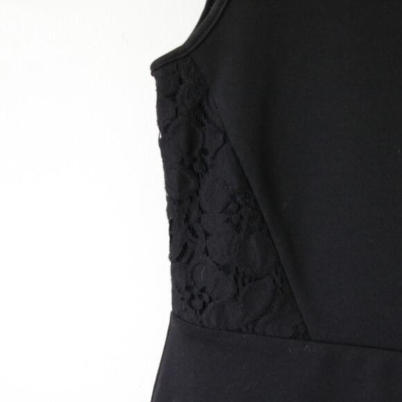 Women's Sleeveless Black Lace Back Dress Size Small - Picture 4 of 6